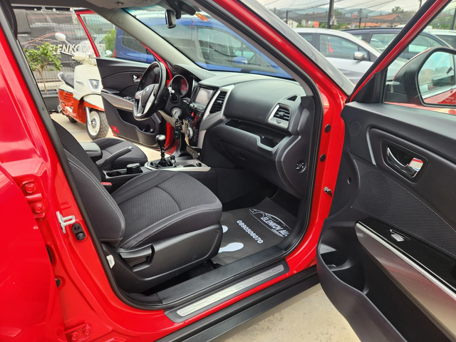 SsangYong Tivoli 1.6I-128к.с EURO 6b-НАВИГАЦИЯ-ШВЕЙЦАРИЯ - автомобили, коли, обяви за нови и употребявани 12