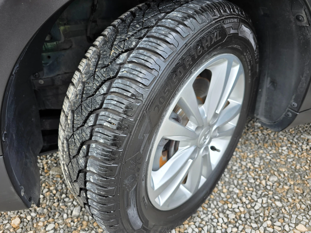 SsangYong Tivoli 1.6XDI-EВРО 6D-6КОРОСТИ-НАВИ - автомобили, коли, обяви за нови и употребявани 16