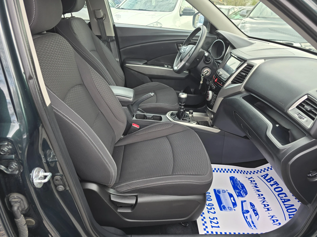 SsangYong Tivoli 1.6XDI-EВРО 6D-6КОРОСТИ-НАВИ - автомобили, коли, обяви за нови и употребявани 7