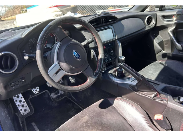 Subaru BRZ * 2dr Cpe Man* 2 КЛЮЧА* ПОДГРЕВ* KEYLESS* - автомобили, коли, обяви за нови и употребявани 4