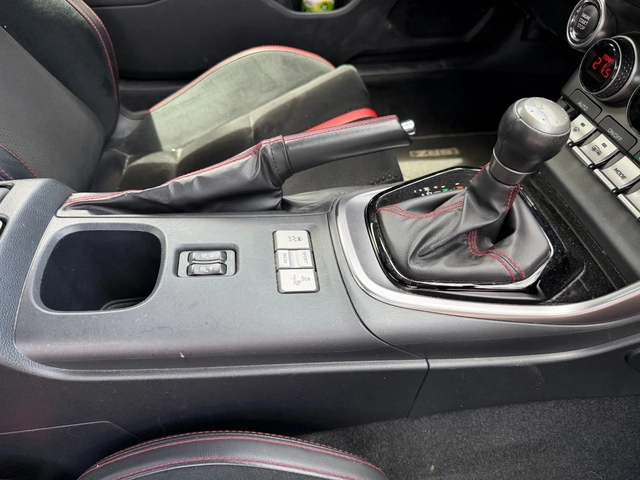 Subaru BRZ SPORT- TECH / CARFAX - автомобили, коли, обяви за нови и употребявани 11