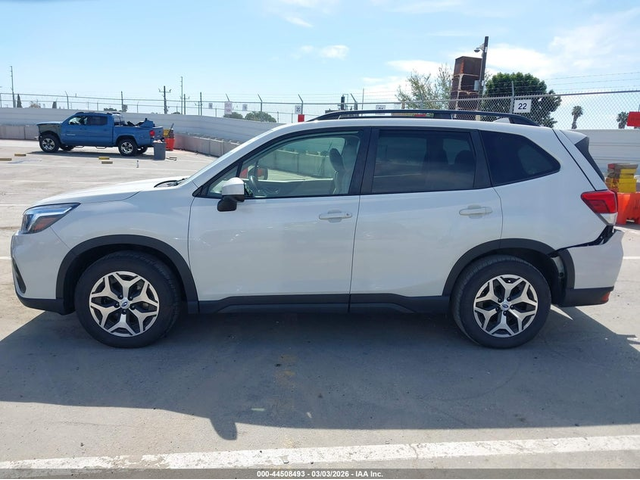 Subaru Forester 2.5L H-4 DI, DOHC, VVT, 182HP All Wheel Drive - автомобили, коли, обяви за нови и употребявани 13