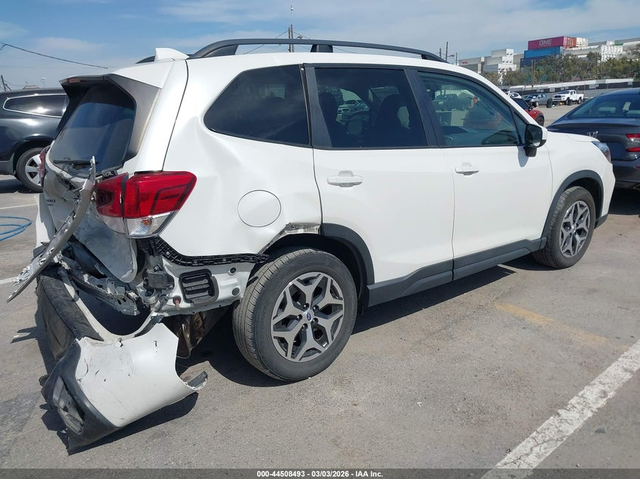 Subaru Forester 2.5L H-4 DI, DOHC, VVT, 182HP All Wheel Drive - автомобили, коли, обяви за нови и употребявани 3