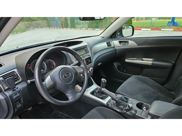 Subaru Impreza 4х4/Климатроник/Топ Състояние - автомобили, коли, обяви за нови и употребявани 9