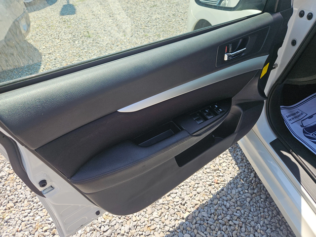 Subaru Legacy 2.0 AWD 150 k.c. - автомобили, коли, обяви за нови и употребявани 15