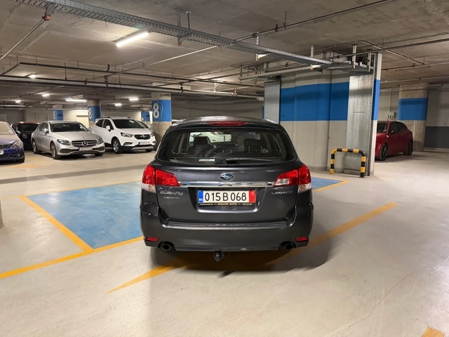 Subaru Legacy 2.5 GT - автомобили, коли, обяви за нови и употребявани 4