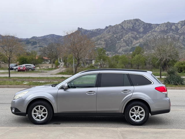 Subaru Outback 2.0d 150кс AWD - автомобили, коли, обяви за нови и употребявани 1