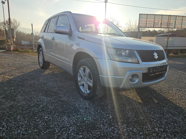 Suzuki Grand vitara 2.0i 4x4 - автомобили, коли, обяви за нови и употребявани 1