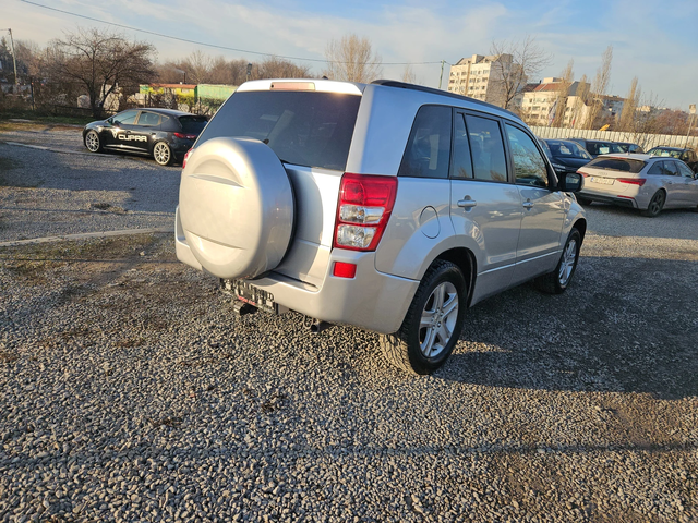 Suzuki Grand vitara 2.0i 4x4 - автомобили, коли, обяви за нови и употребявани 4