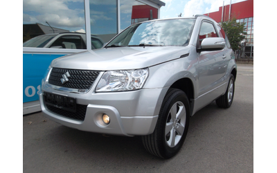suzuki-grand-vitara-2-4-avtomatik-3vrati - 0