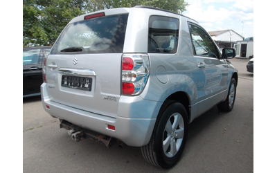 suzuki-grand-vitara-2-4-avtomatik-3vrati - 2