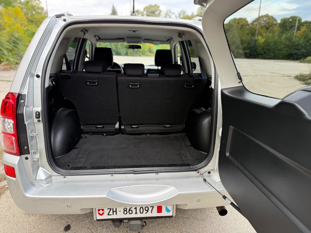 Suzuki Grand vitara 2.4i AUTOMATIC - автомобили, коли, обяви за нови и употребявани 15