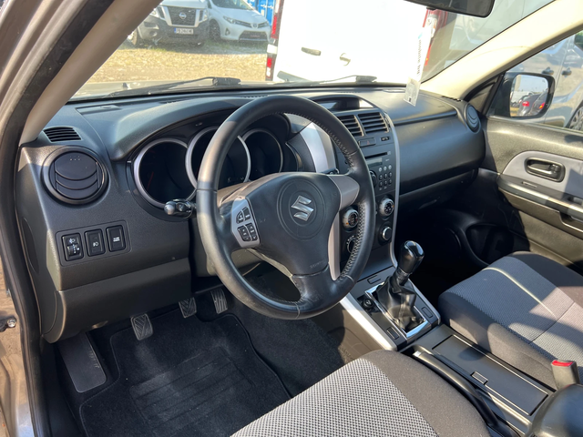 Suzuki Grand vitara 1.9 D - автомобили, коли, обяви за нови и употребявани 9