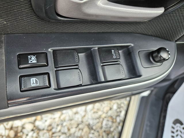 Suzuki Grand vitara 2.0i - автомобили, коли, обяви за нови и употребявани 11