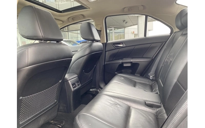 Suzuki Kizashi 2.4 AUT AWD - автомобили, коли, обяви за нови и употребявани 14