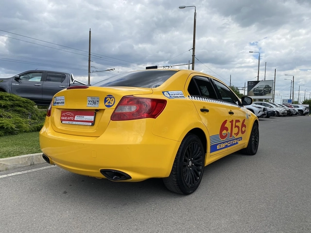 Suzuki Kizashi 2.4 AUT AWD - автомобили, коли, обяви за нови и употребявани 7