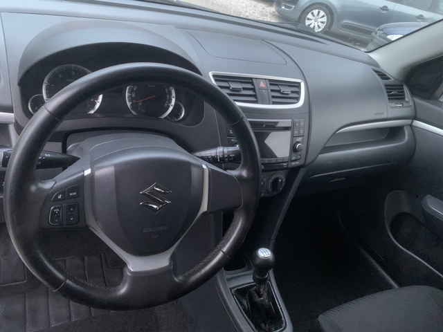 Suzuki Swift 1.3D - автомобили, коли, обяви за нови и употребявани 12