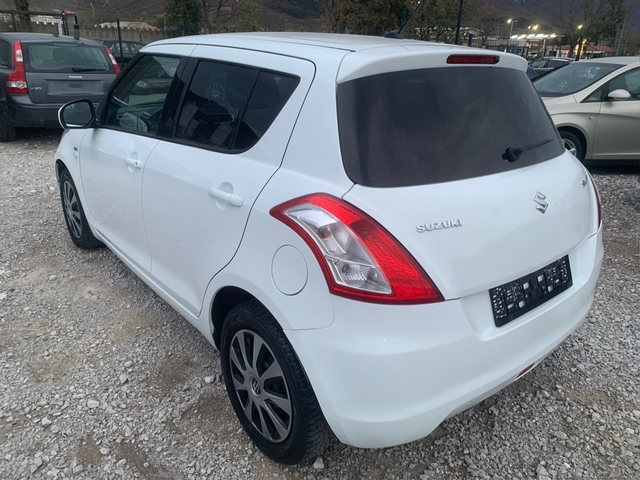 Suzuki Swift 1.3D - автомобили, коли, обяви за нови и употребявани 3