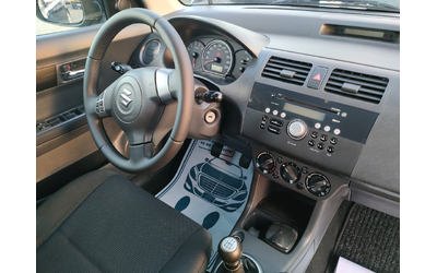 Suzuki Swift 1.3Iㅤ ㅤ ㅤ ㅤ - автомобили, коли, обяви за нови и употребявани 9
