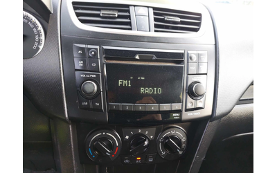 Suzuki Swift 1, 2i 4x4 - автомобили, коли, обяви за нови и употребявани 9