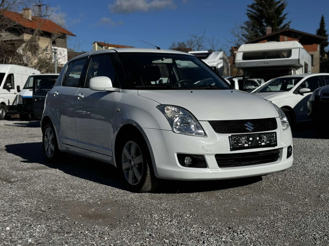 Suzuki Swift 1.3I - автомобили, коли, обяви за нови и употребявани 1