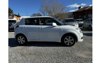 Suzuki Swift 1.3I - автомобили, коли, обяви за нови и употребявани 6