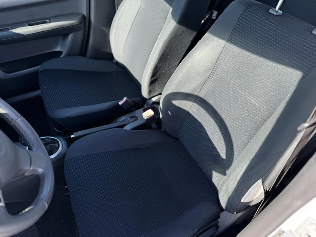 Suzuki Swift 1.3I - автомобили, коли, обяви за нови и употребявани 9