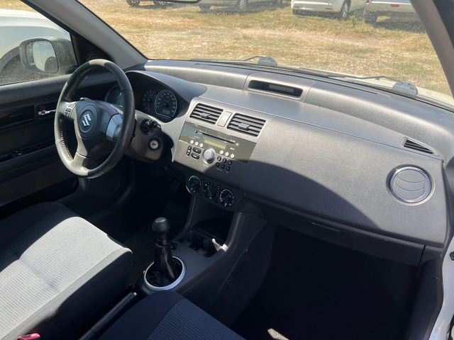 Suzuki Swift 1.3 4Х4 - автомобили, коли, обяви за нови и употребявани 11