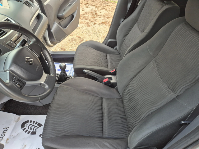 Suzuki Swift 1.3DDIS - автомобили, коли, обяви за нови и употребявани 9