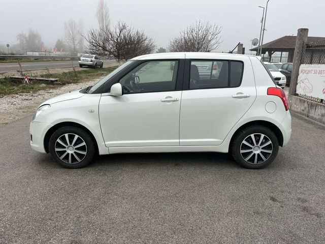Suzuki Swift 1.3I 90кс 4Х4 EURO 4 KЛИМАТИК - автомобили, коли, обяви за нови и употребявани 5