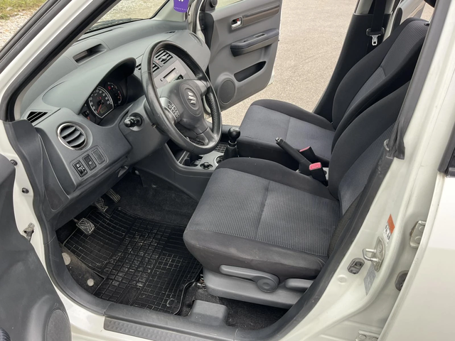 Suzuki Swift 1.3I 90кс 4Х4 EURO 4 KЛИМАТИК - автомобили, коли, обяви за нови и употребявани 7