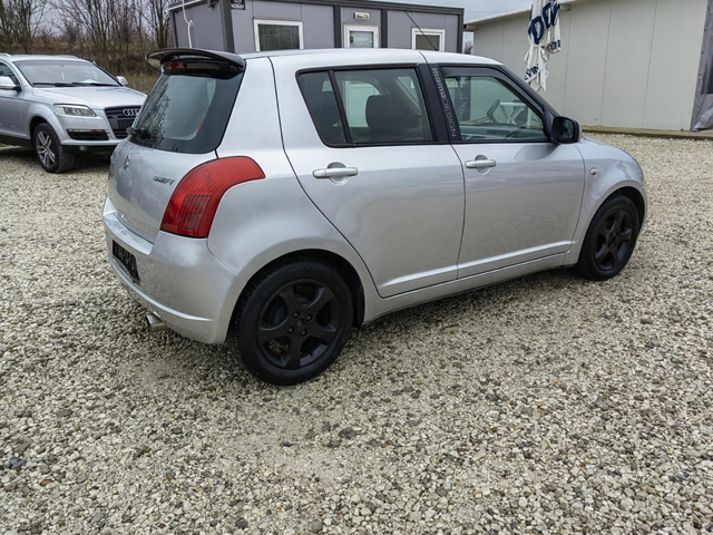 Suzuki Swift 1.3i 16v * UNIKAT* - автомобили, коли, обяви за нови и употребявани 12
