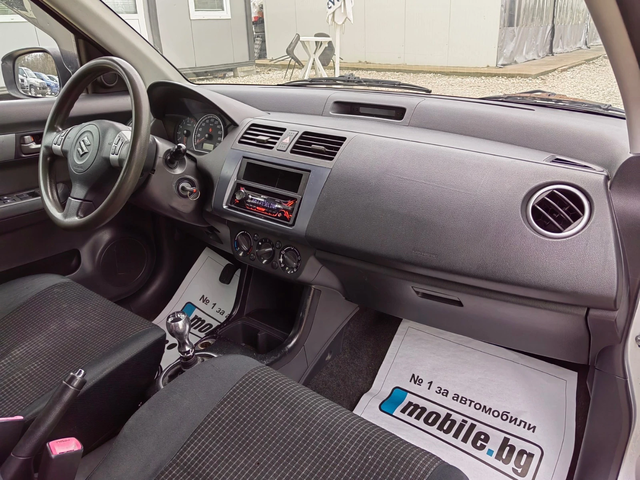 Suzuki Swift 1.3i 16v * UNIKAT* - автомобили, коли, обяви за нови и употребявани 14