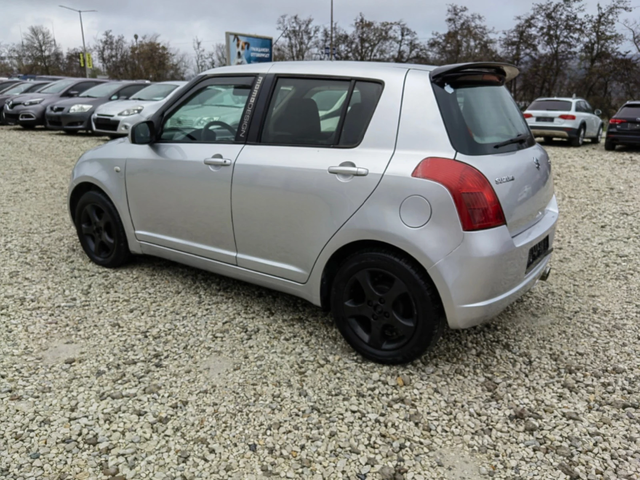 Suzuki Swift 1.3i 16v * UNIKAT* - автомобили, коли, обяви за нови и употребявани 3