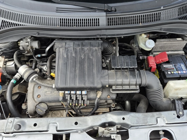Suzuki Swift 1.3i-92кс= ФАБРИЧНА ГАЗ* BRC* = КЛИМАТИК - автомобили, коли, обяви за нови и употребявани 16