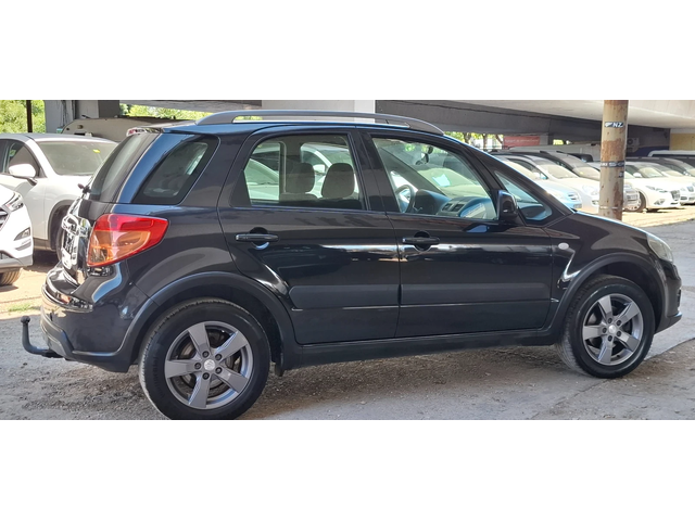 Suzuki SX4 1.6 Shine 4x4 Алкантара!! EURO 5b климатроник!! - автомобили, коли, обяви за нови и употребявани 4