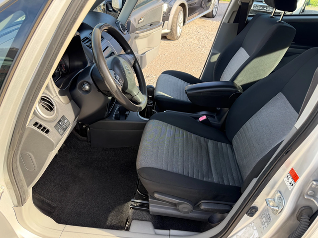 Suzuki SX4 1.6i 4x4 ITALIA - автомобили, коли, обяви за нови и употребявани 9
