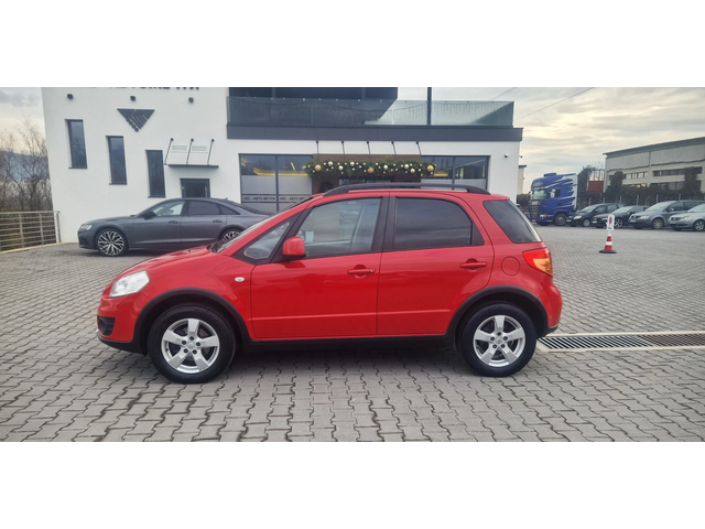 Suzuki SX4 4Х4 ЛИЗИНГ - автомобили, коли, обяви за нови и употребявани 1