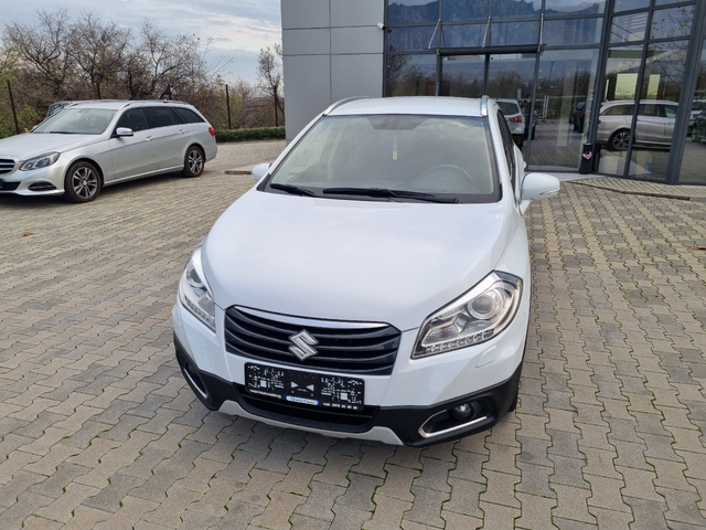 Suzuki SX4 S-Cross 1.6DDiS-4x4-Камера, Нави, KEYLESS - автомобили, коли, обяви за нови и употребявани 2