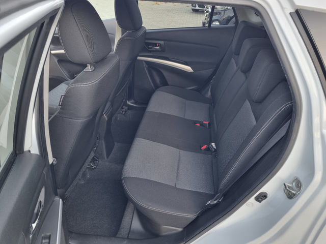 Suzuki SX4 S-Cross 1.6DDiS-4x4-Камера, Нави, KEYLESS - автомобили, коли, обяви за нови и употребявани 9