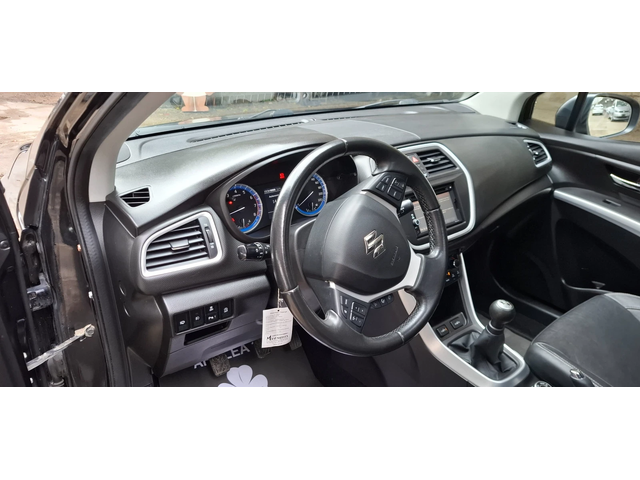 Suzuki SX4 S-Cross Suzuki S-Cross 1.6 4x4   Панорама, Кожа, Сервизна - автомобили, коли, обяви за нови и употребявани 11