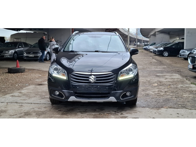 Suzuki SX4 S-Cross Suzuki S-Cross 1.6 4x4   Панорама, Кожа, Сервизна - автомобили, коли, обяви за нови и употребявани 1