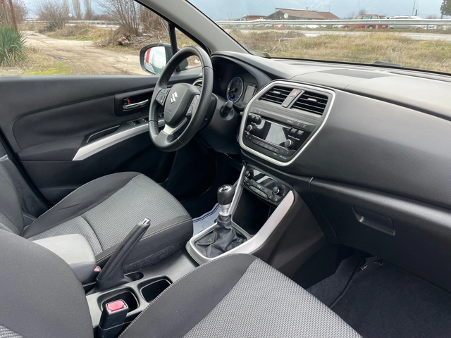 Suzuki SX4 S-Cross 1.6TDI-120-ITALIA - автомобили, коли, обяви за нови и употребявани 4