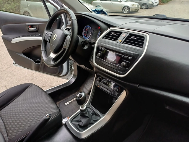 Suzuki SX4 S-Cross 1.6 D - автомобили, коли, обяви за нови и употребявани 12
