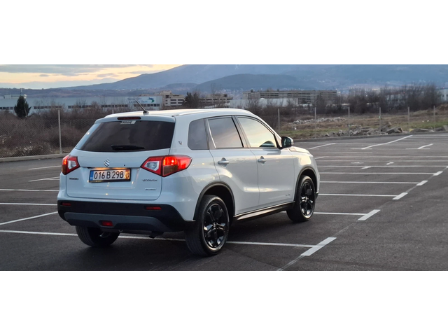 Suzuki Vitara 1.4 Turbo Piz Sulay 4x4  всички екстри за модела - автомобили, коли, обяви за нови и употребявани 4