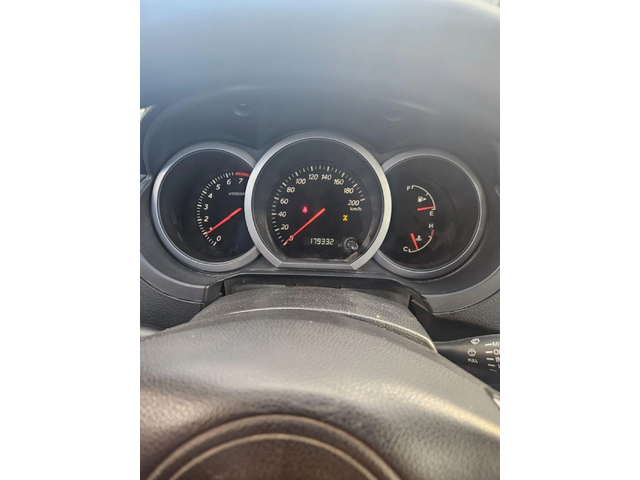 Suzuki Vitara 4x4 - автомобили, коли, обяви за нови и употребявани 9