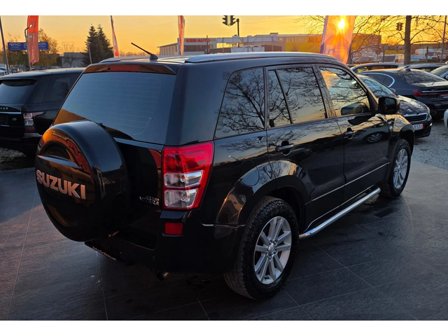 Suzuki Vitara 1.9 DDiS 130к.с.4WD Executive - автомобили, коли, обяви за нови и употребявани 3