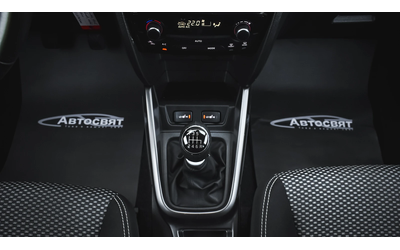 Suzuki Vitara 1.4 BoosterJet Comfort - автомобили, коли, обяви за нови и употребявани 13