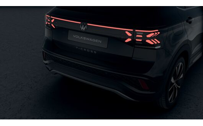 VW T-Cross T-Cross R-Line PLUS 1.5 TSI OPF DSG - автомобили, коли, обяви за нови и употребявани 7