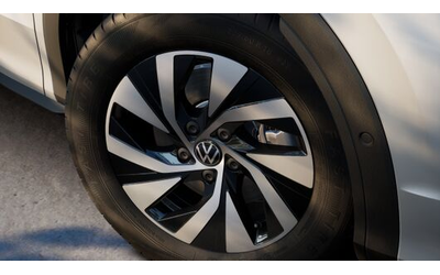 VW T-Roc T-Roc Life 1.5 eTSI OPF DSG - автомобили, коли, обяви за нови и употребявани 8